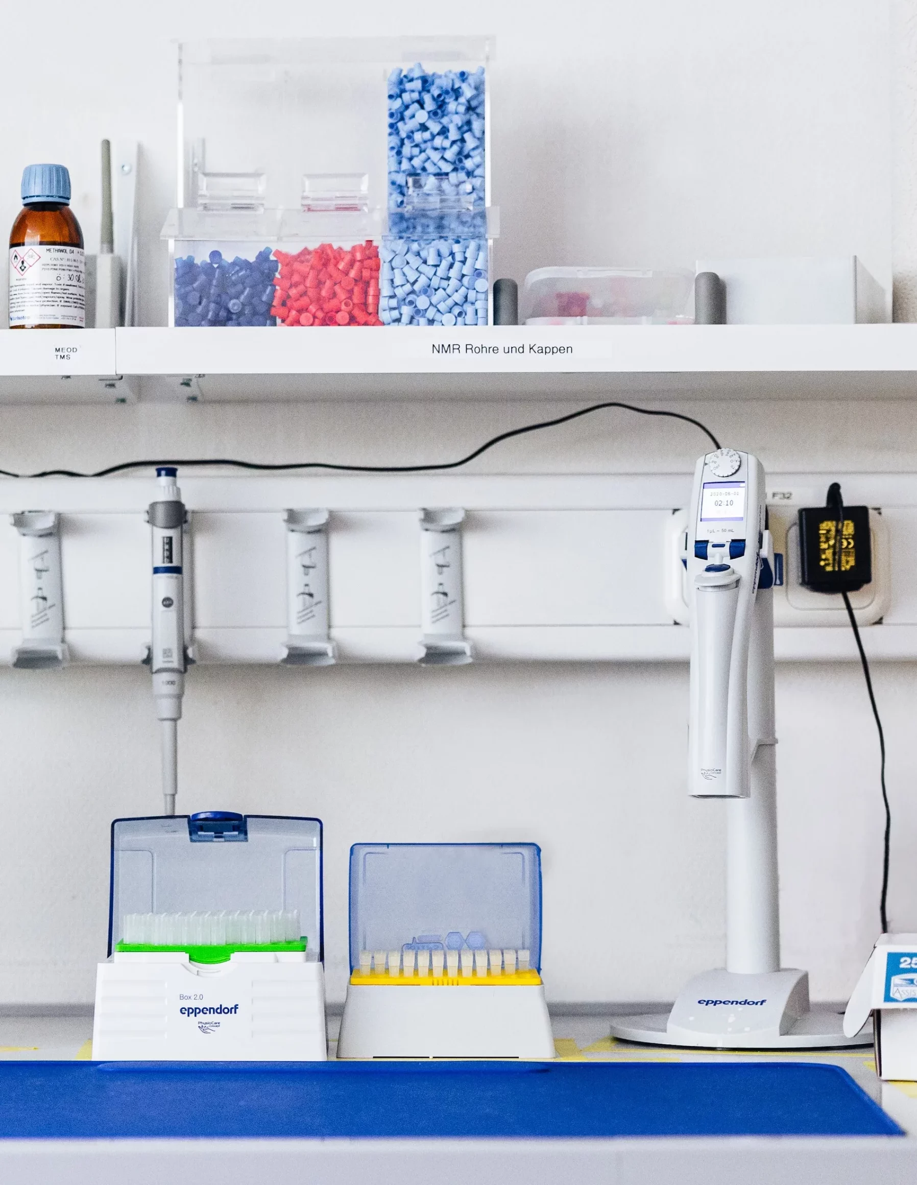 Laboratory of Spectral Service AG
